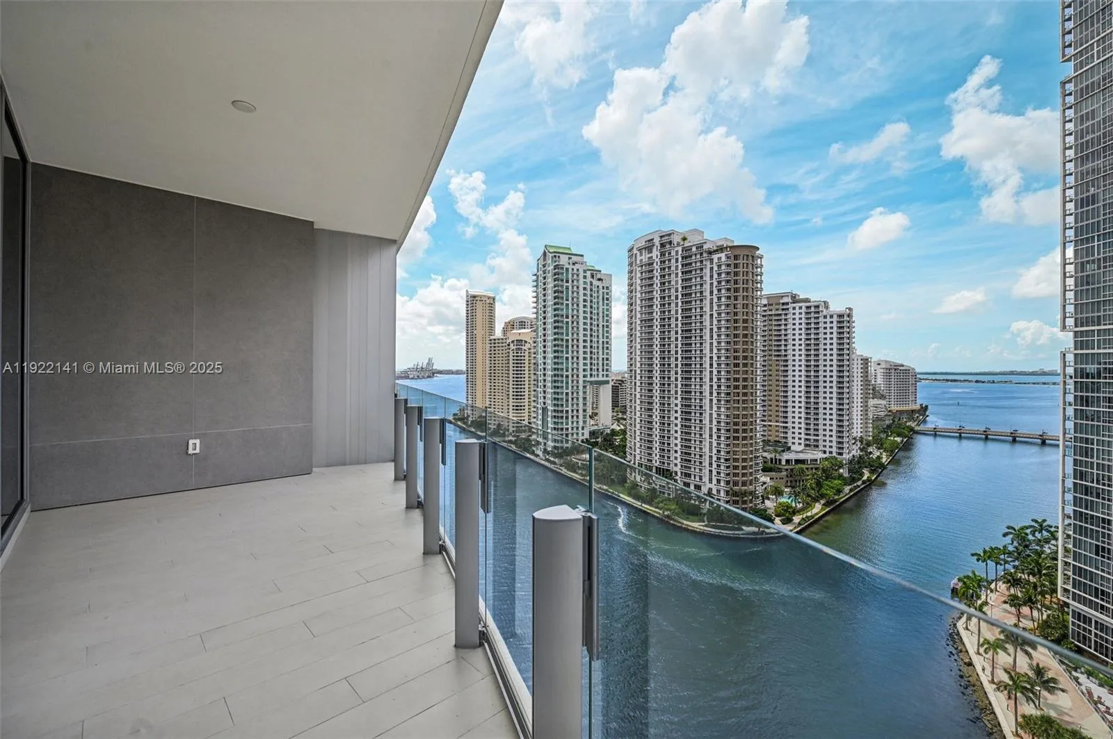 300 S Biscayne Boulevard Way # 1907W, Miami, FL 33131 photo 2