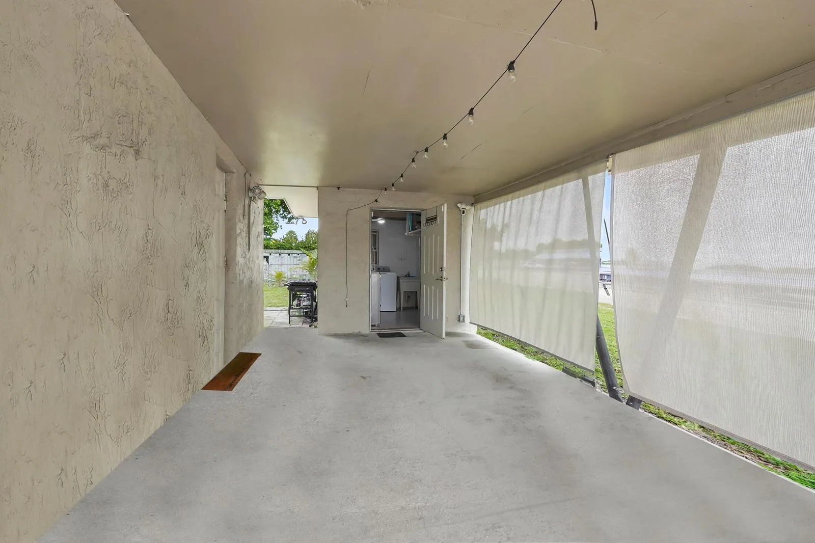 3231 Vassallo Avenue, Palm Springs, FL 33461 photo 13