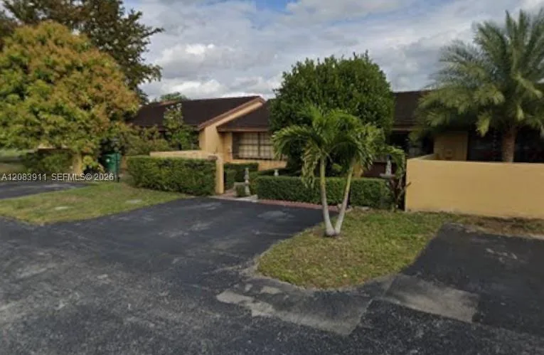 8433 SW 147th Pl, Miami, FL 33193