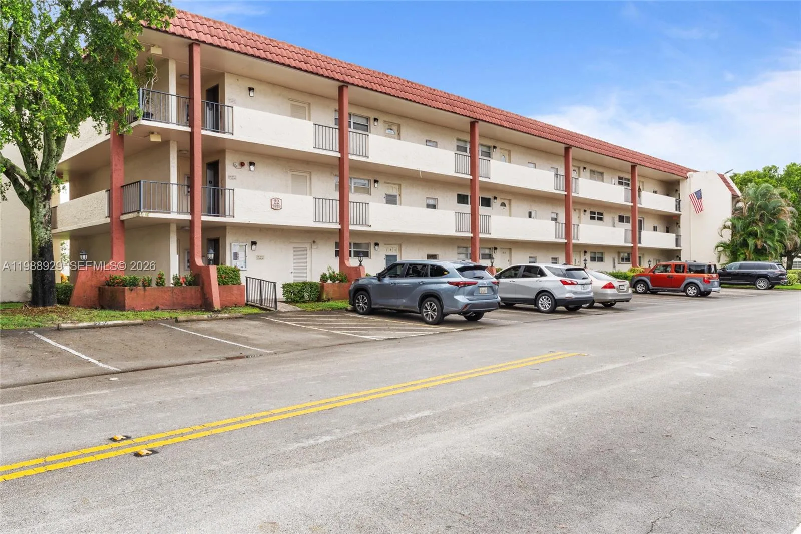 9420 S Hollybrook Lake Dr # 206, Pembroke Pines, FL 33025 photo 4