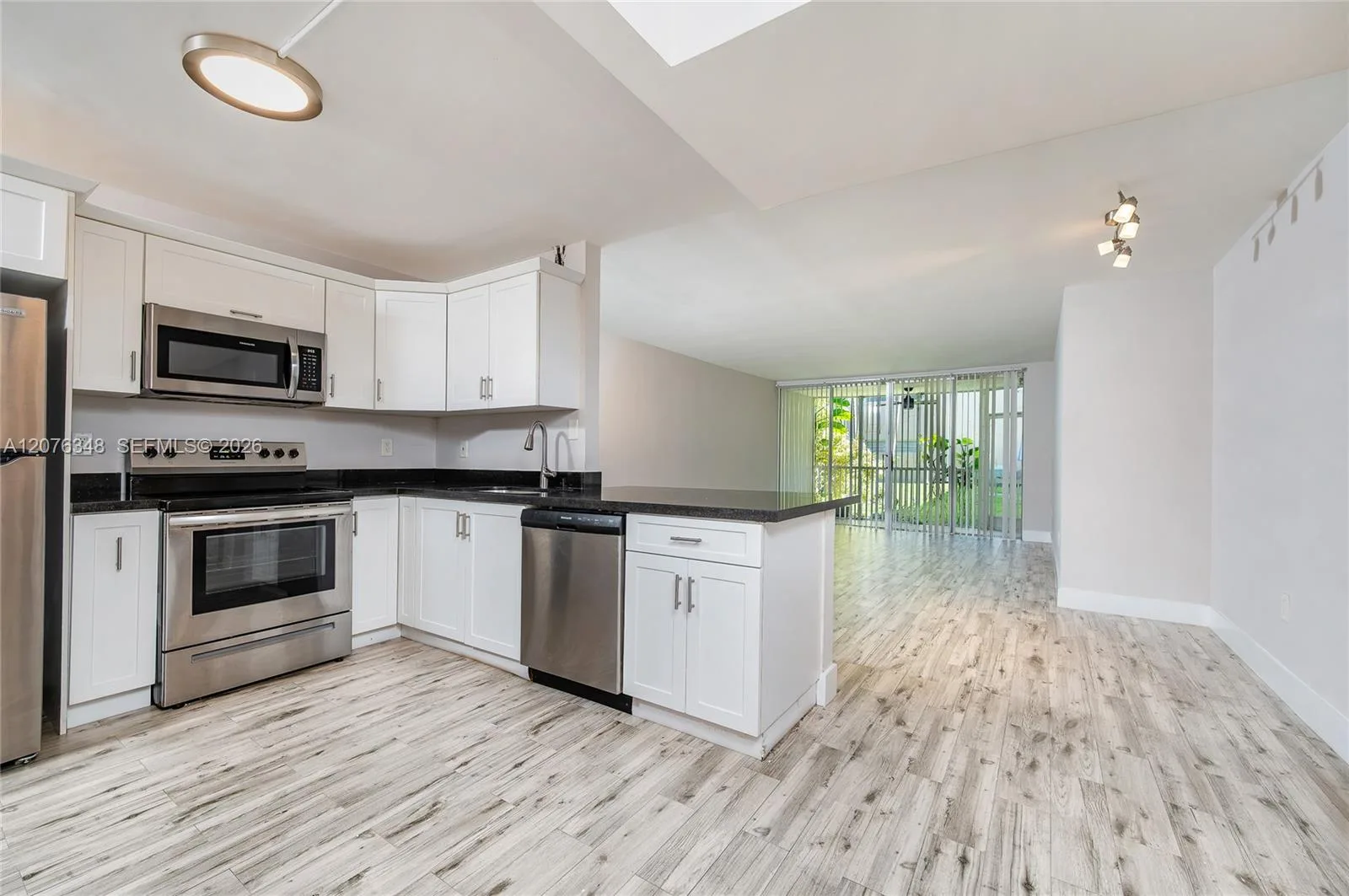 1690 NE 191st St # 115-1, Miami, FL 33179 photo 5