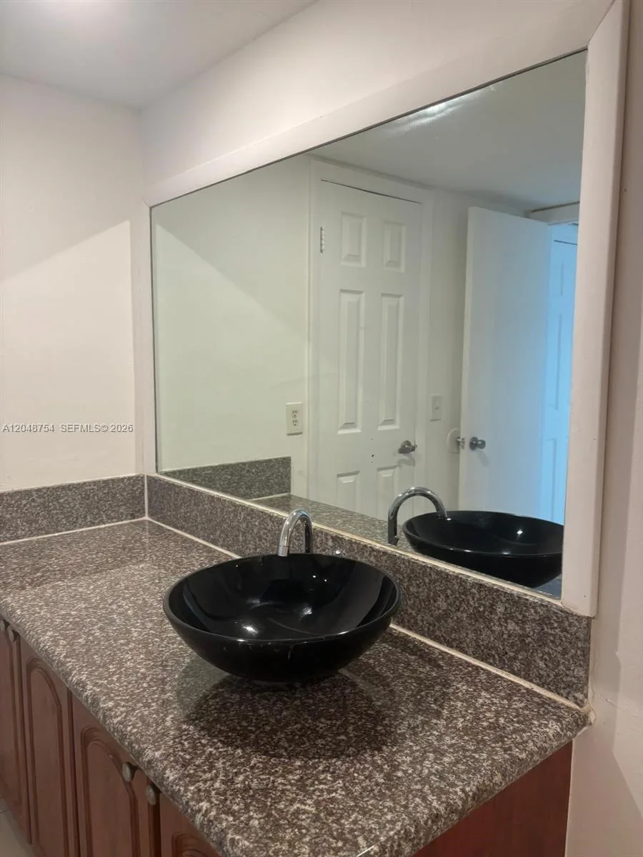 7110 NW 179th St # 211, Hialeah, FL 33015 photo 4