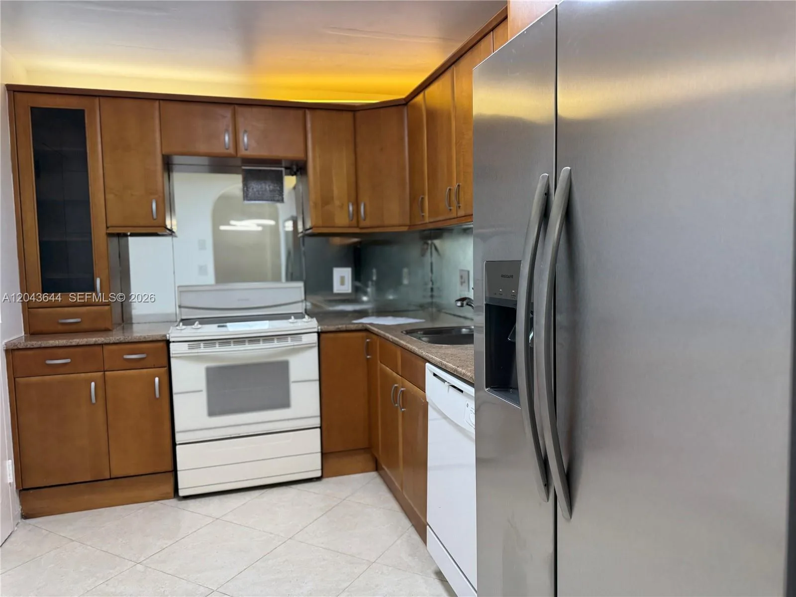 400 Kings Point Dr # 411, Sunny Isles Beach, FL 33160