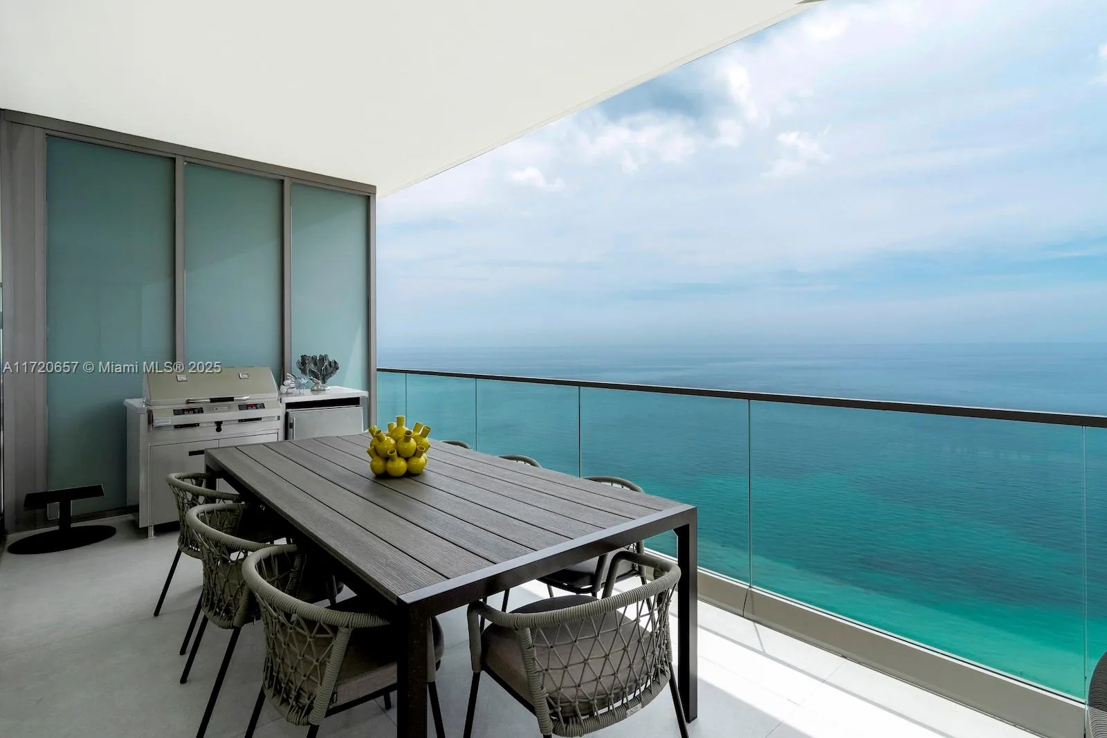 18975 Collins Ave # 4102, Sunny Isles Beach, FL 33160 photo 2