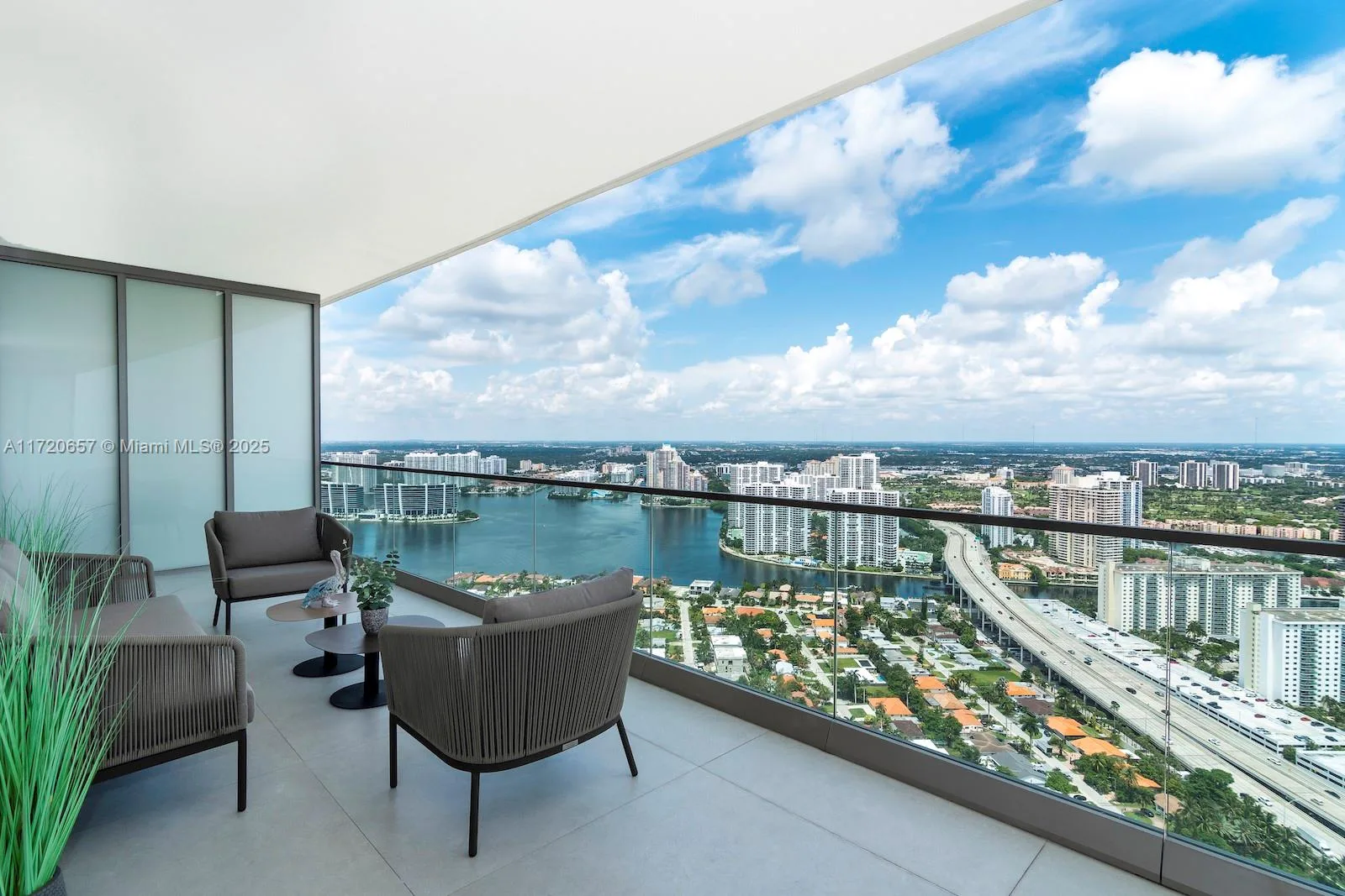18975 Collins Ave # 4102, Sunny Isles Beach, FL 33160 photo 5
