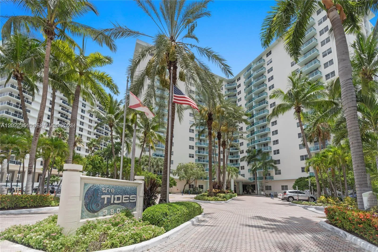 Tides on Hollywood Beach photo 7
