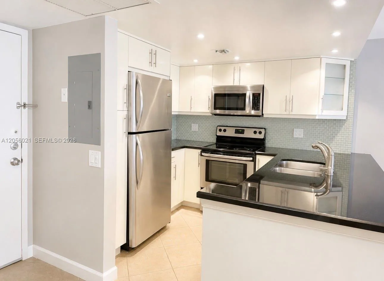 2000 Atlantic Shores Blvd # 316, Hallandale Beach, FL 33009 photo 2