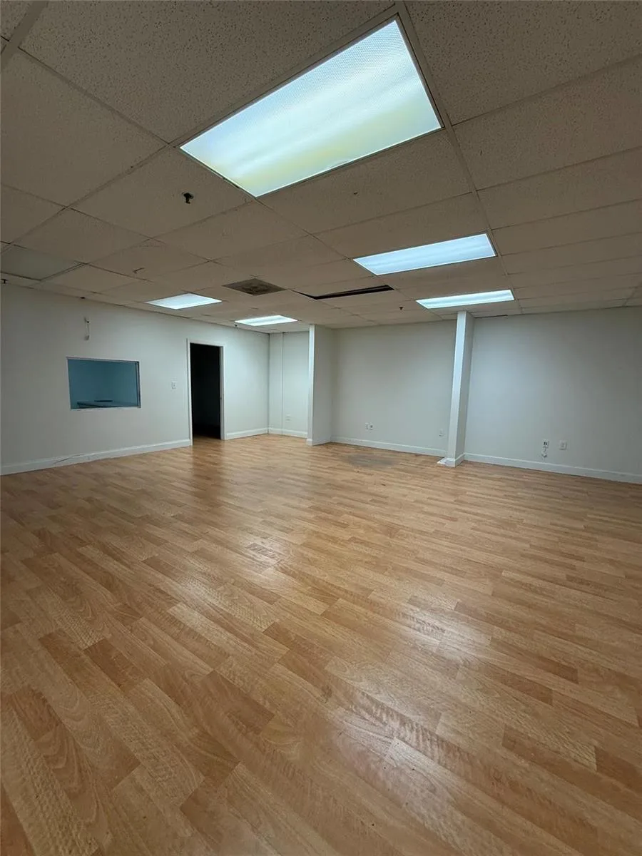 3600 NE 4th Avenue, Oakland Park, FL 33334 photo 4