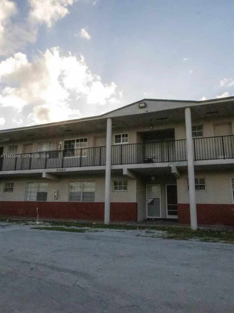 20490 NW 7th Ave # 15, Miami Gardens, FL 33169