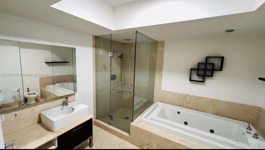 218 SE 14th St # 1104, Miami, FL 33131 photo 7