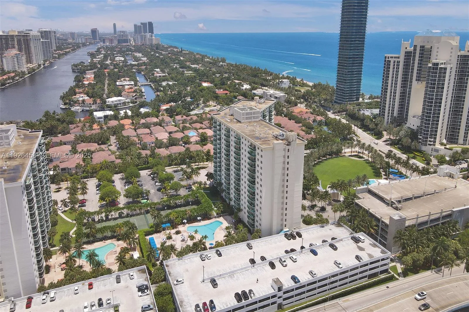 19370 Collins Ave # 1504, Sunny Isles Beach, FL 33160 photo 2
