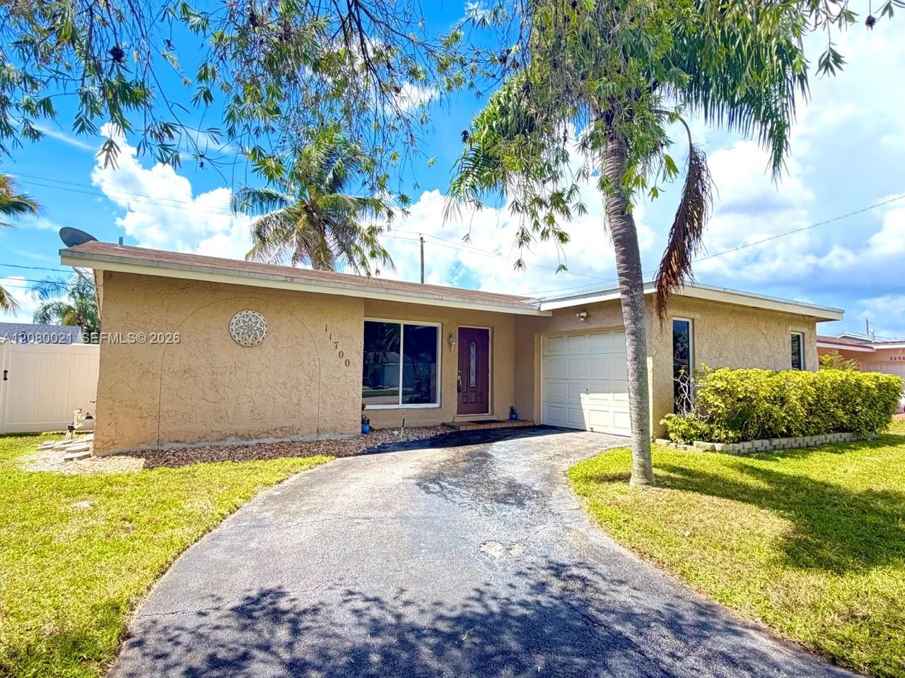 11700 NW 33rd St, Sunrise, FL 33323