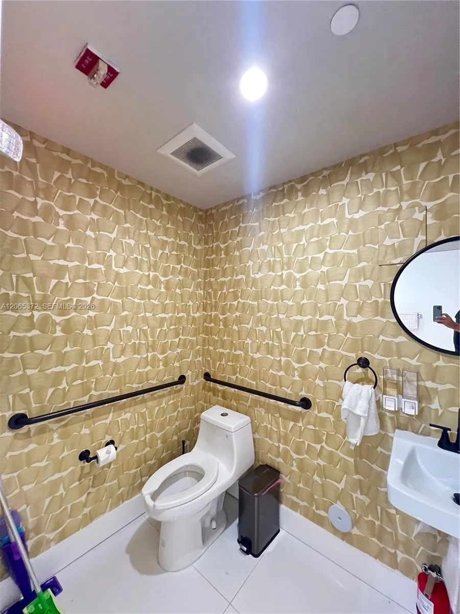 475 NE 30 TERRACE # CU-5, Miami, FL 33137 photo 5