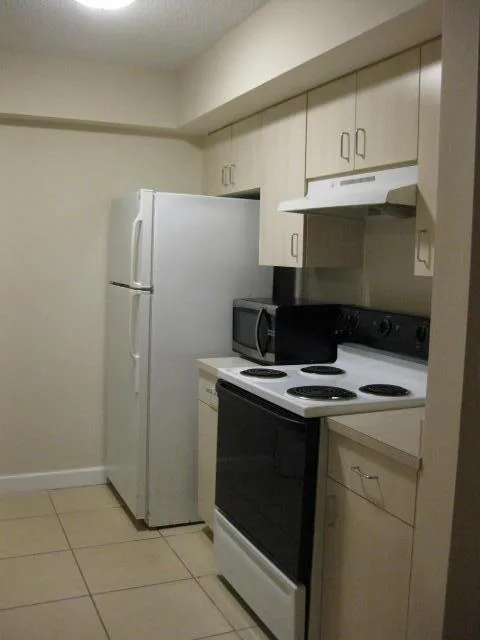 620 SW 111th Avenue # 103, Pembroke Pines, FL 33025 photo 4