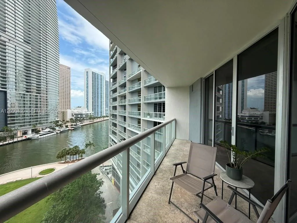475 Brickell Ave # 1012, Miami, FL 33131