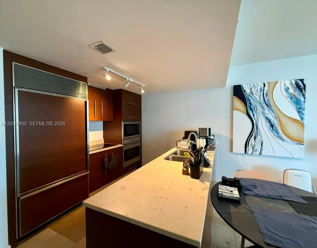 475 Brickell Ave # 1012, Miami, FL 33131 photo 8