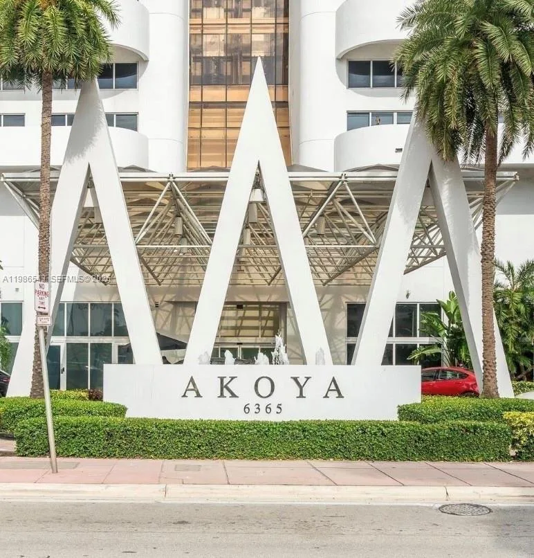 6365 Collins Ave # 904, Miami Beach, FL 33141