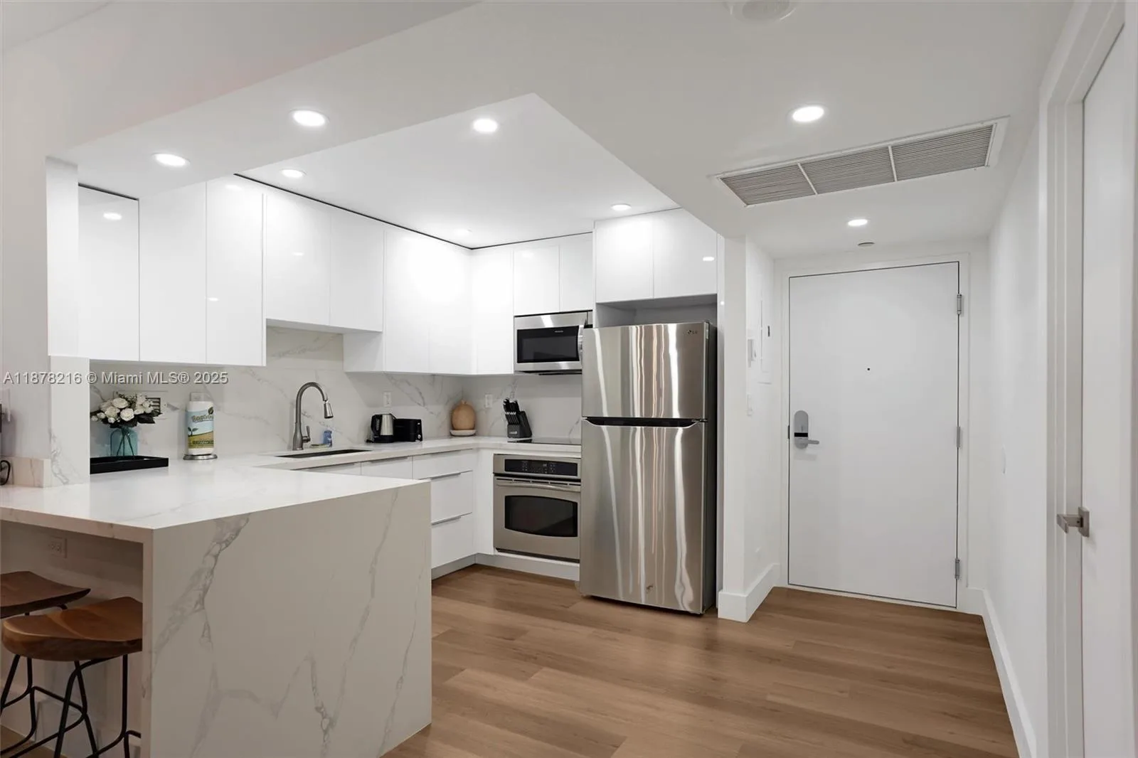 2301 Collins Ave # 1135, Miami Beach, FL 33139