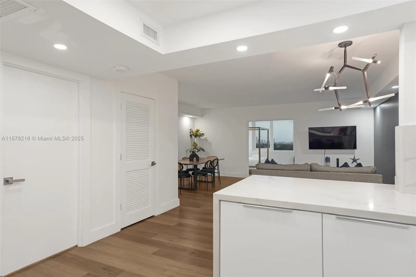 2301 Collins Ave # 1135, Miami Beach, FL 33139 photo 4