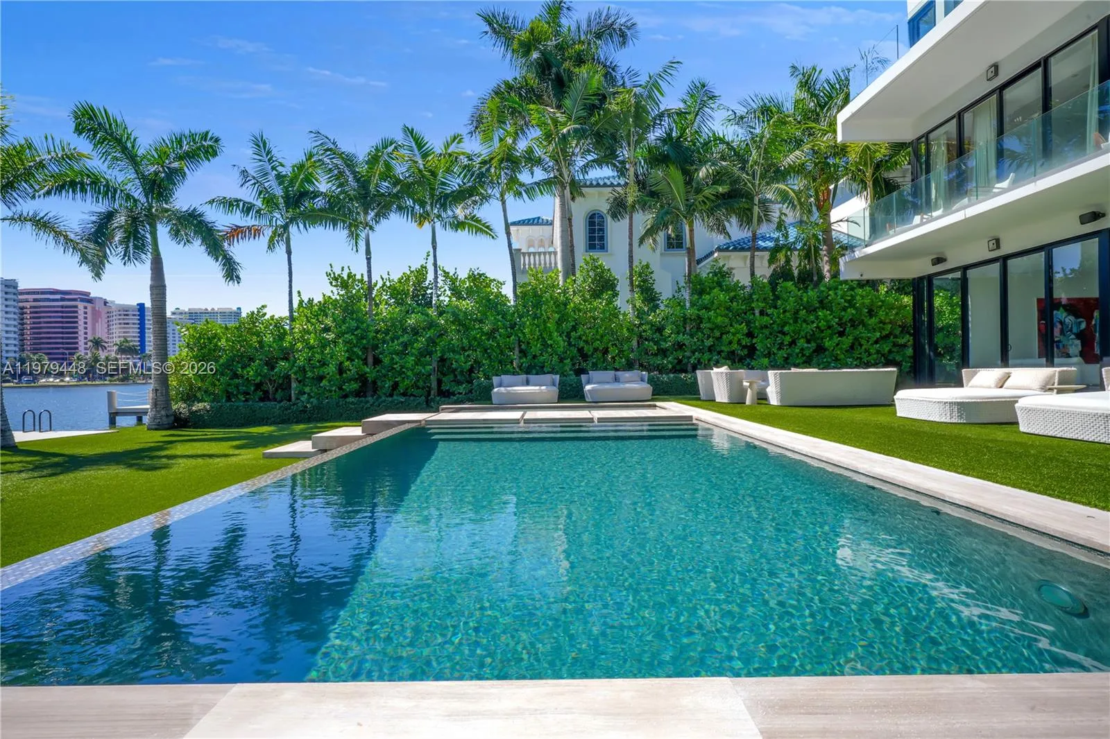5501 Pine Tree Dr, Miami Beach, FL 33140 photo 9