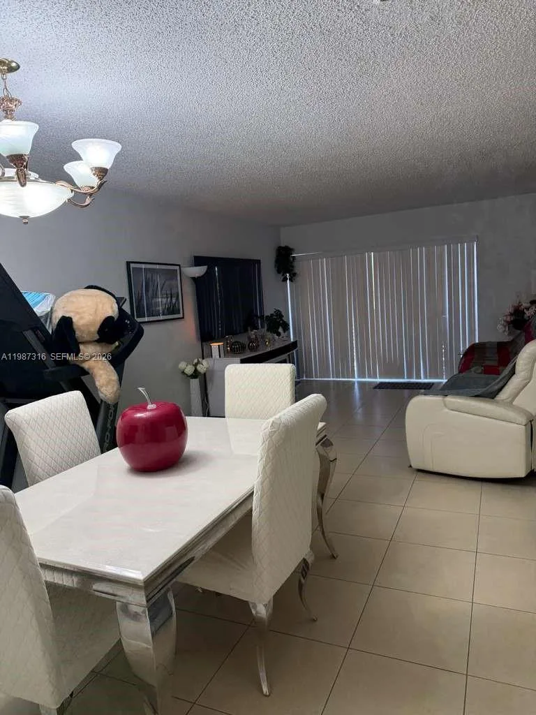 1900 W 68th St # A205, Hialeah, FL 33014