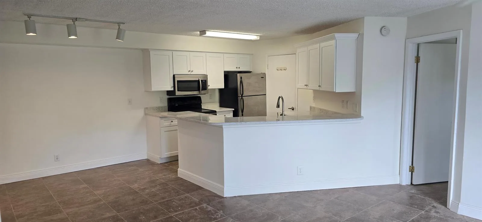 9999 SUMMERBREEZE Drive # 417, Sunrise, FL 33322