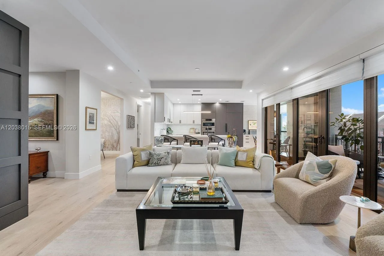 718 Valencia Ave # 403, Coral Gables, FL 33134 photo 11