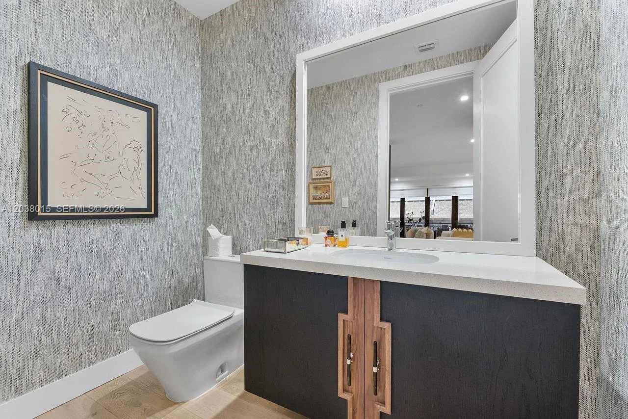 718 Valencia Ave # 403, Coral Gables, FL 33134 photo 8