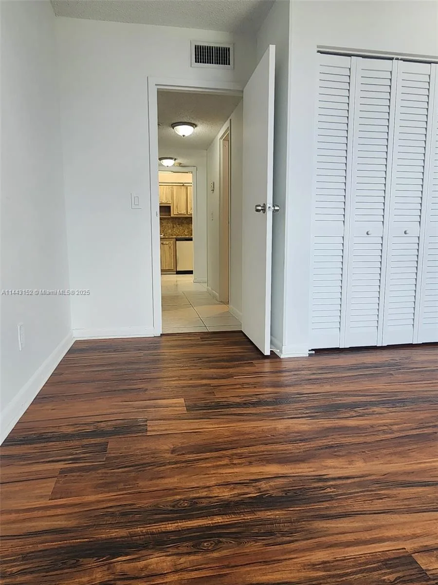 13499 Biscayne Blvd # 1513, North Miami, FL 33181 photo 12