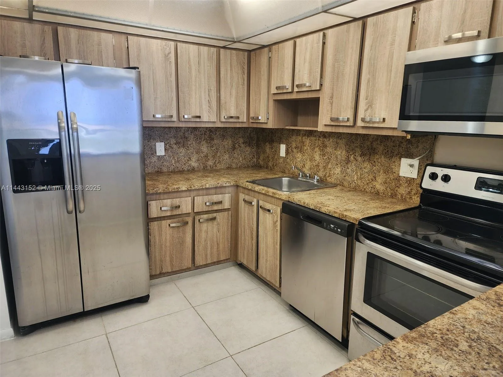 13499 Biscayne Blvd # 1513, North Miami, FL 33181 photo 6