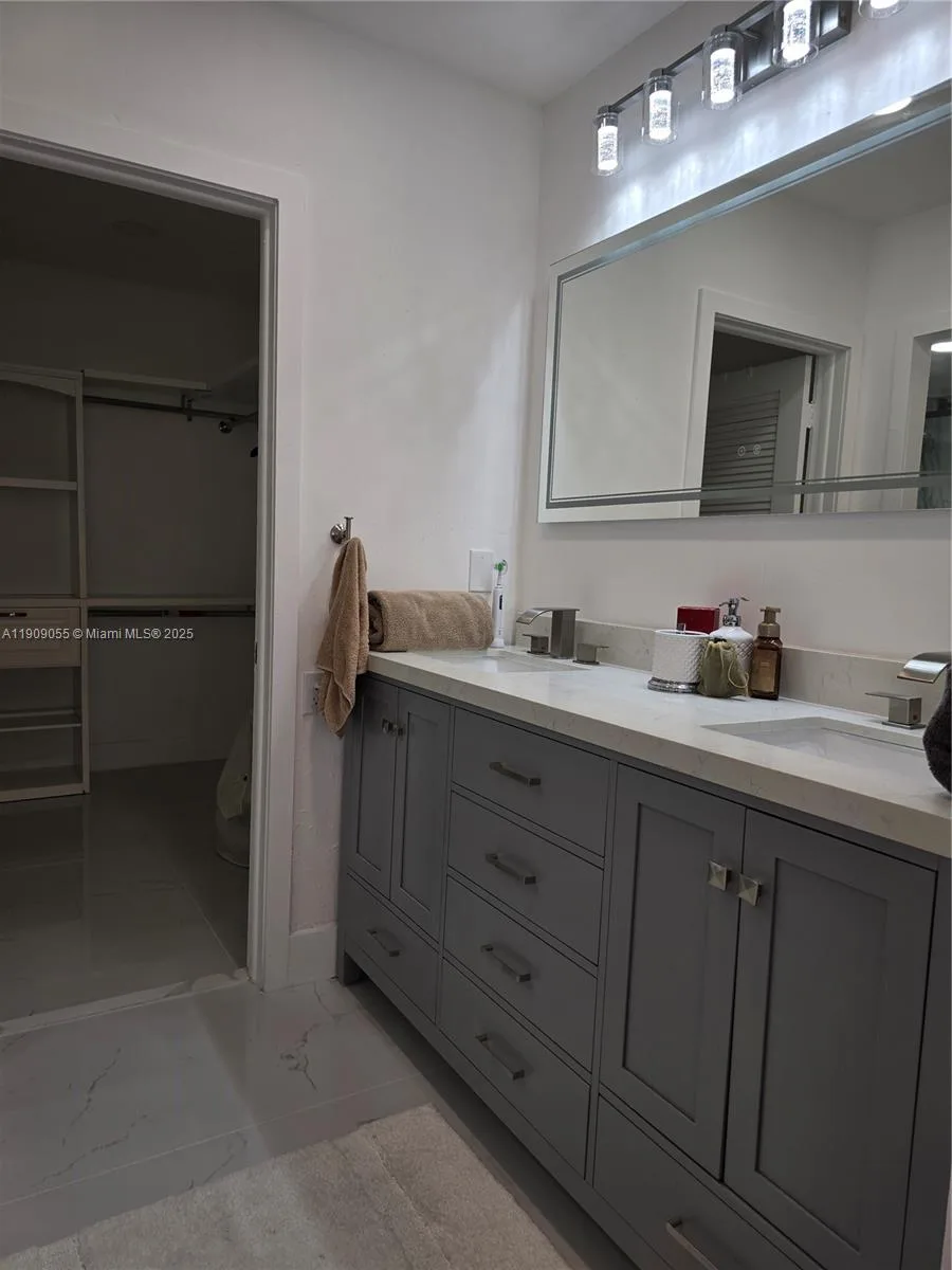 6010 S Falls Cir Dr # 206, Lauderhill, FL 33319 photo 9