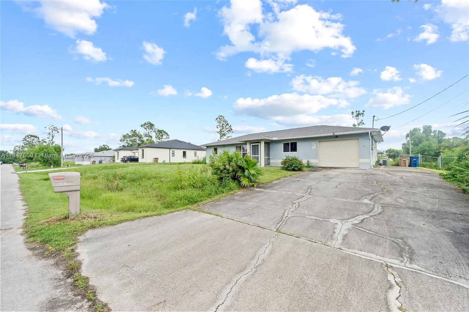 2429 S Millie Ave, Lehigh Acres, FL 33973 photo 3