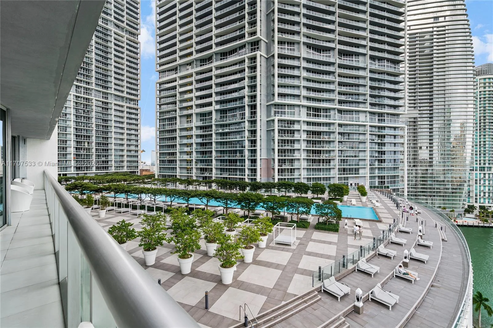 495 Brickell Ave # 1702, Miami, FL 33131 photo 5