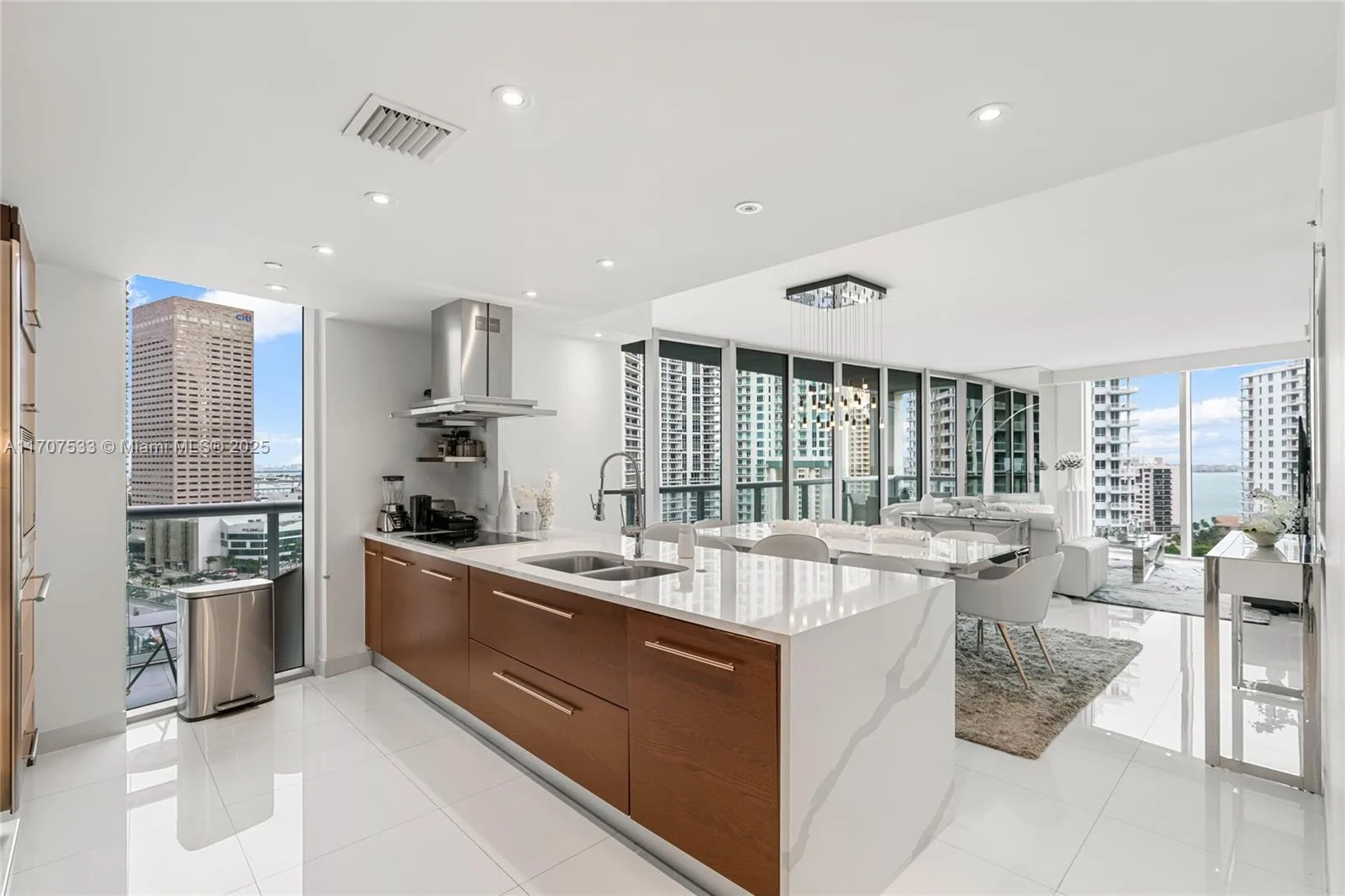 495 Brickell Ave # 1702, Miami, FL 33131 photo 6