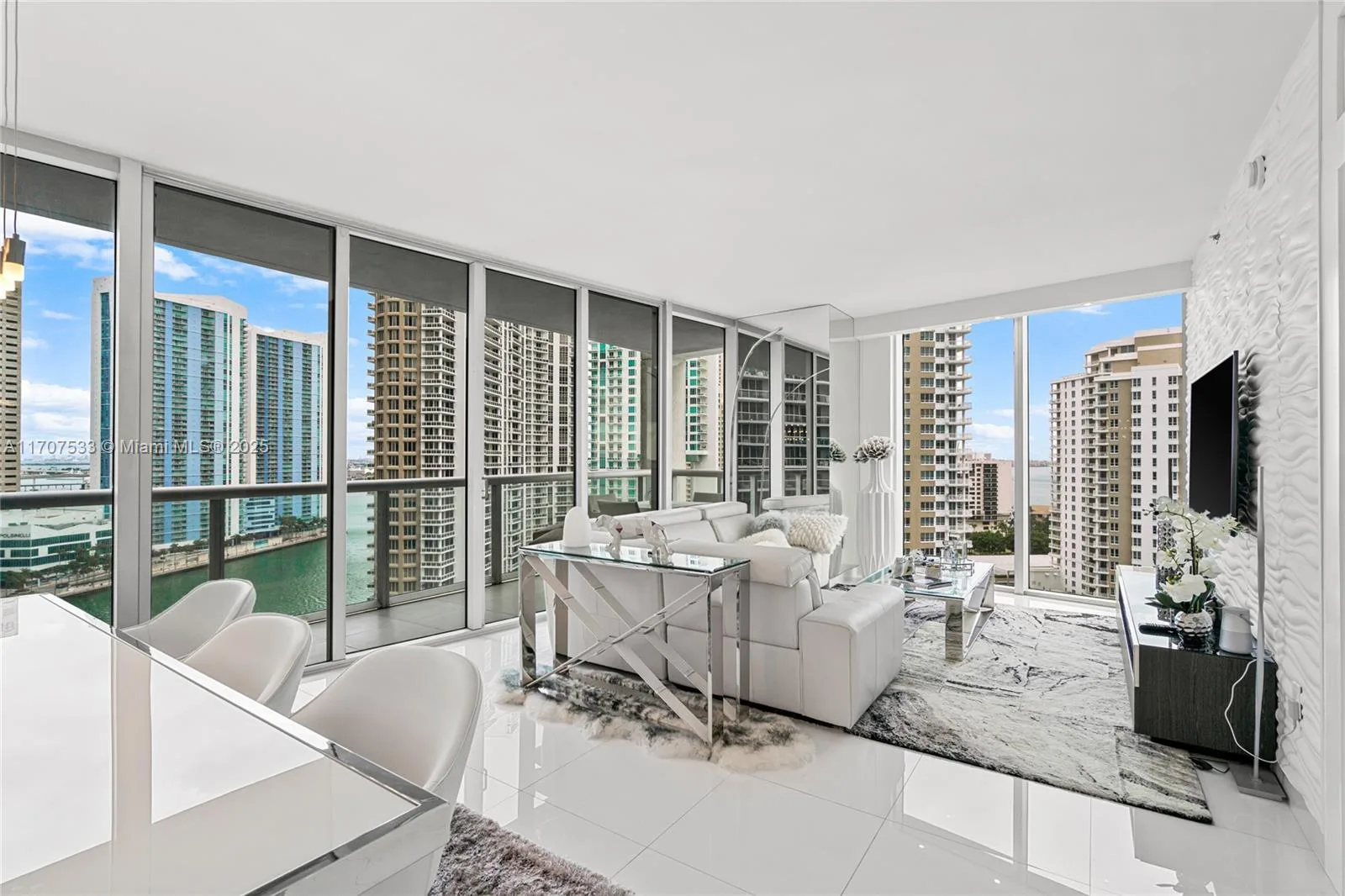 495 Brickell Ave # 1702, Miami, FL 33131 photo 7