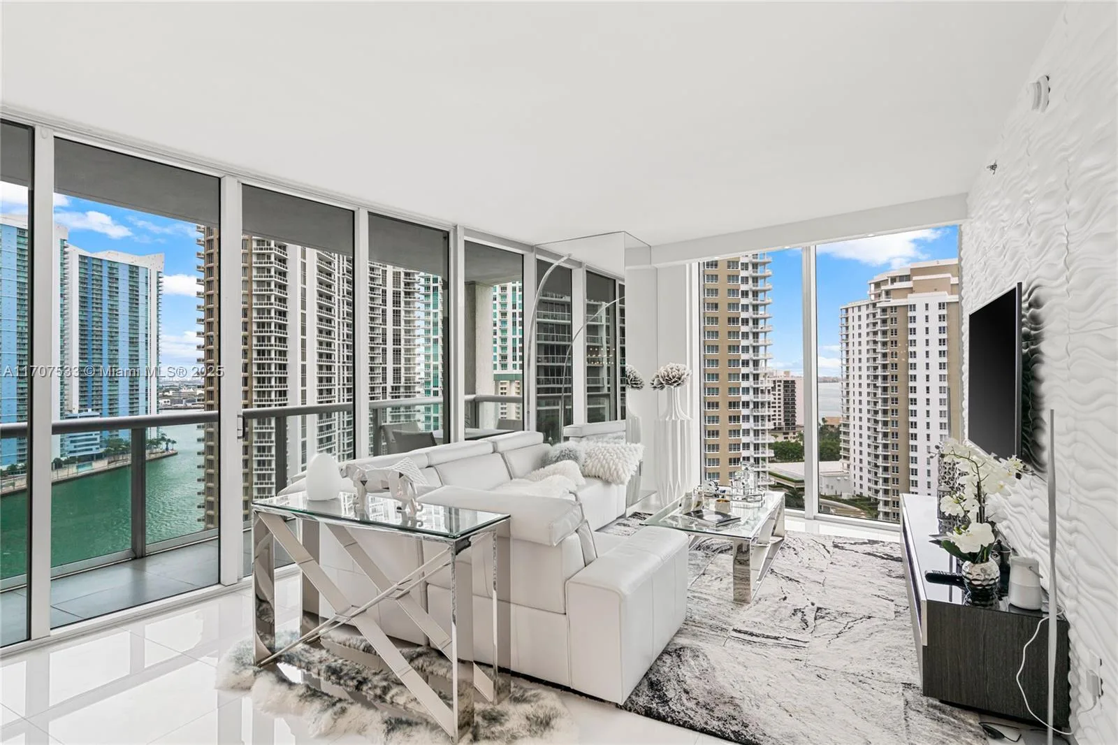 495 Brickell Ave # 1702, Miami, FL 33131 photo 9