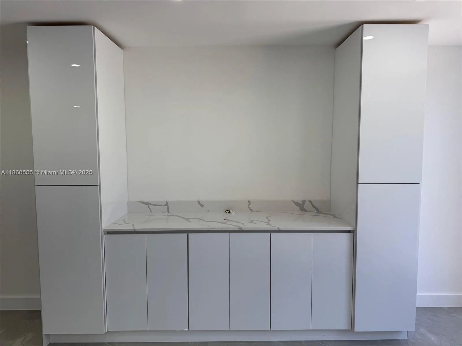 2318 NE 7th St # 34, Hallandale Beach, FL 33009 photo 11