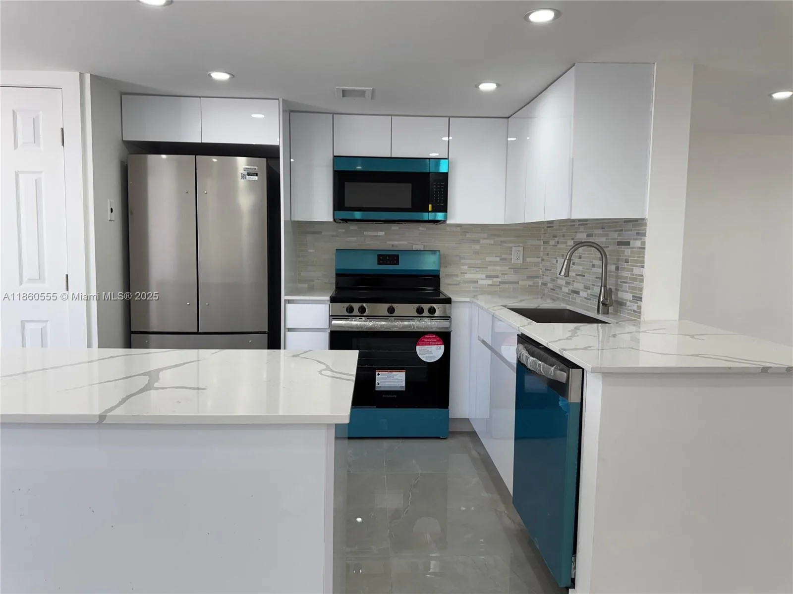 2318 NE 7th St # 34, Hallandale Beach, FL 33009 photo 5