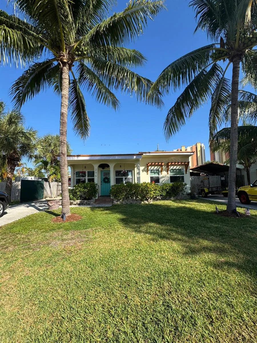 256 E 24th Street, Riviera Beach, FL 33404