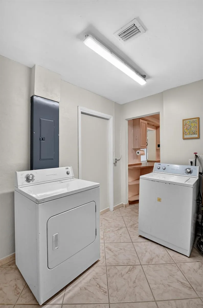 1826 16TH Avenue N, FL 33460 photo 12