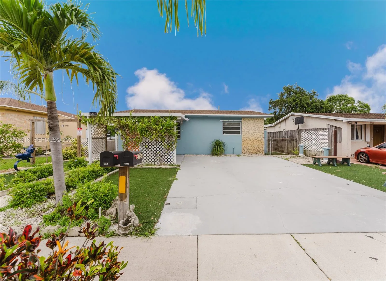 5737 Grant St, Hollywood, FL 33021