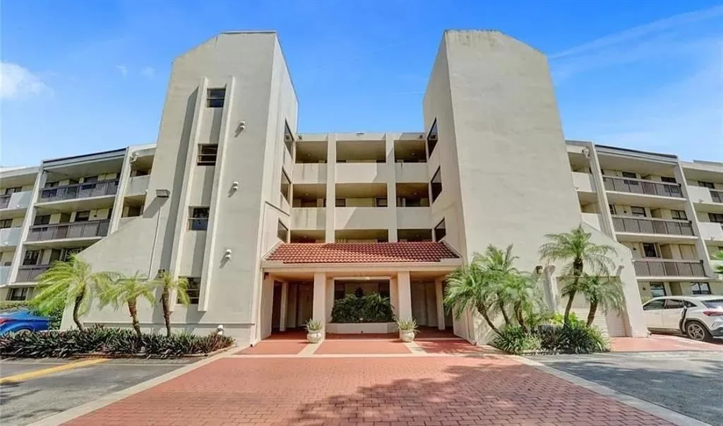 110 Lake Emerald Drive # 409, Oakland Park, FL 33309
