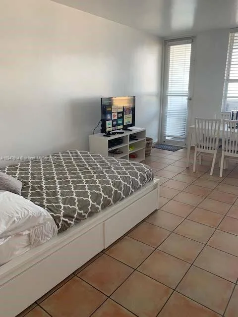 100 Lincoln Rd # 1219, Miami Beach, FL 33139 photo 3
