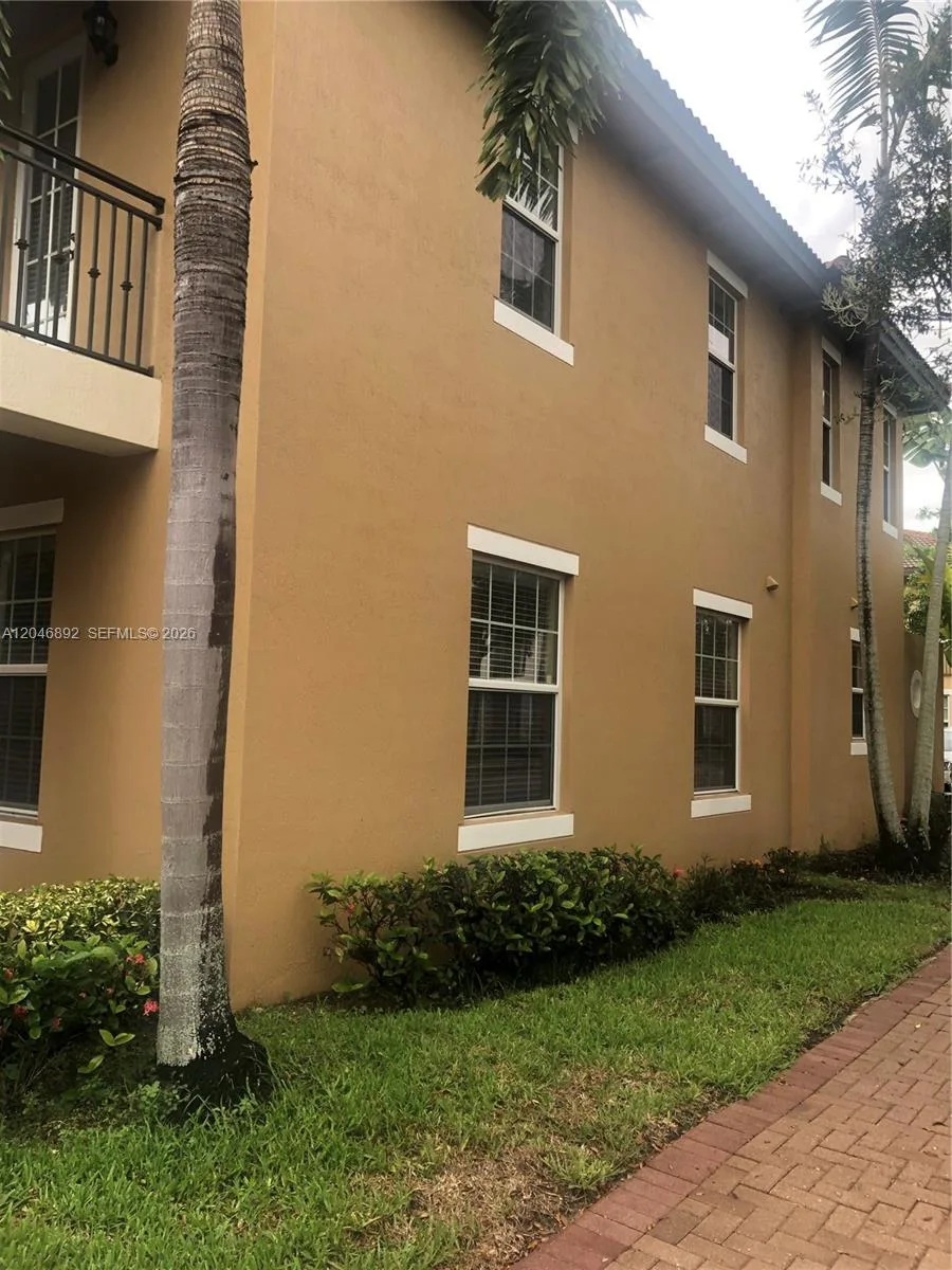 1129 SW 147th Ter, Pembroke Pines, FL 33027 photo 3