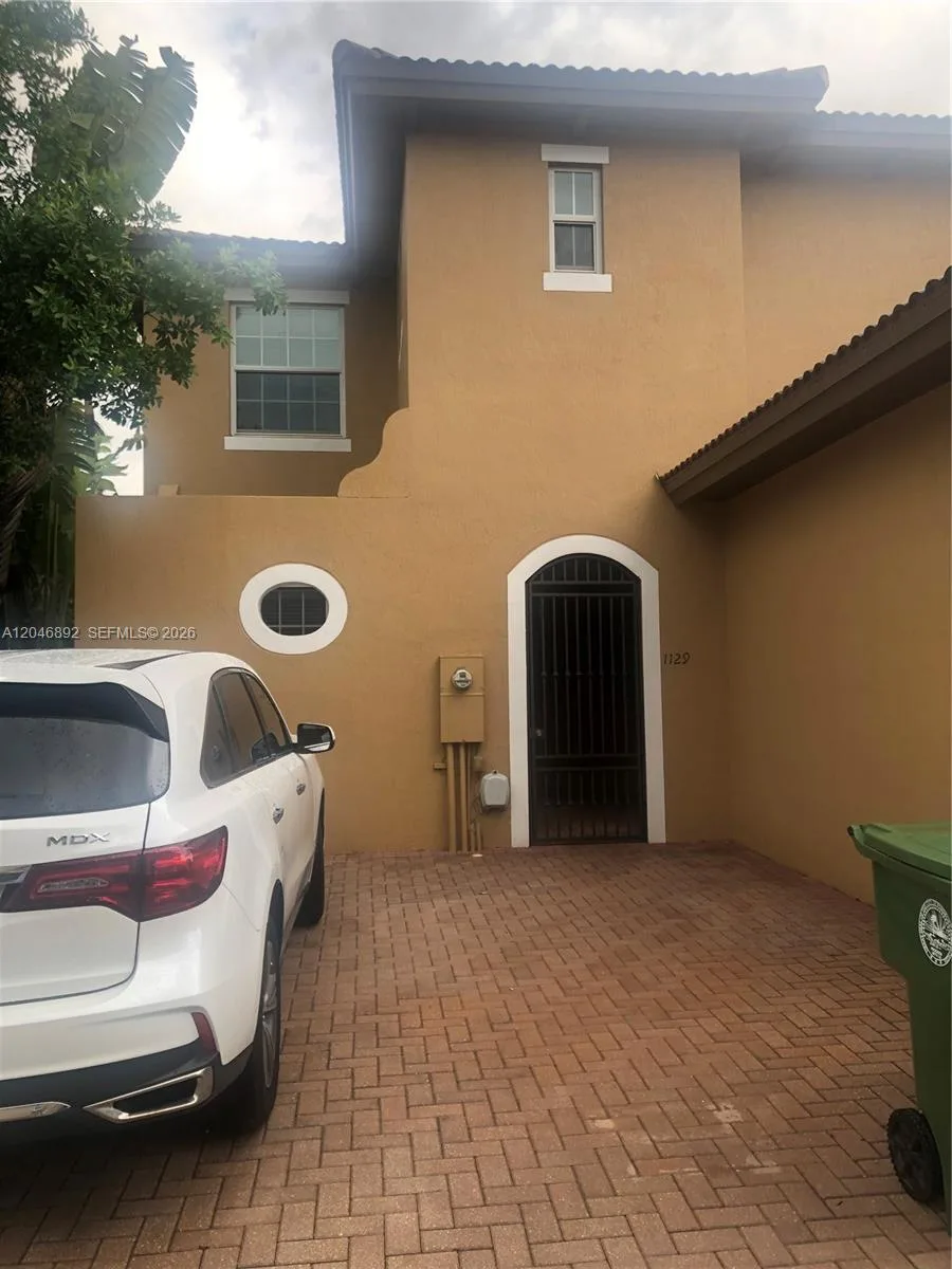 1129 SW 147th Ter, Pembroke Pines, FL 33027 photo 4