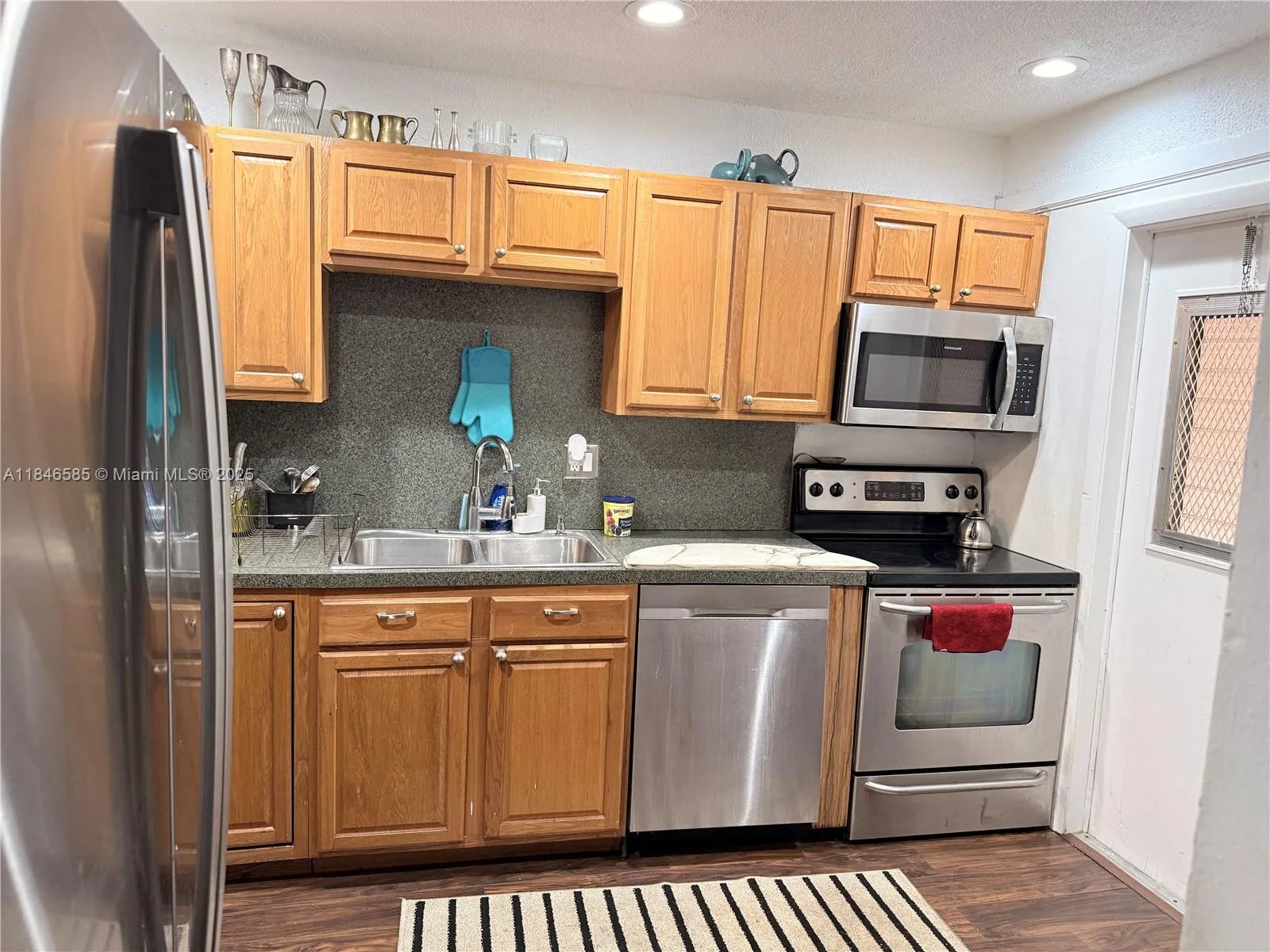 215 SE 3rd Ave # 102C, Hallandale Beach, FL 33009 photo 3