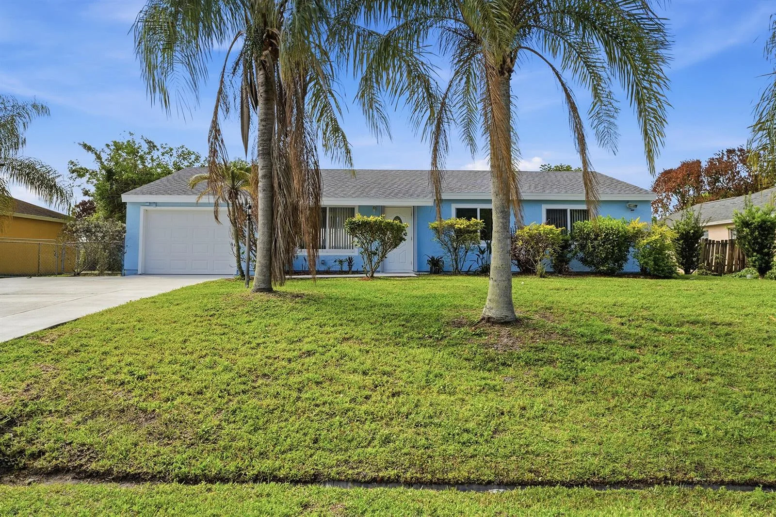 420 SE Streamlet Avenue, Port St. Lucie, FL 34983 photo 2