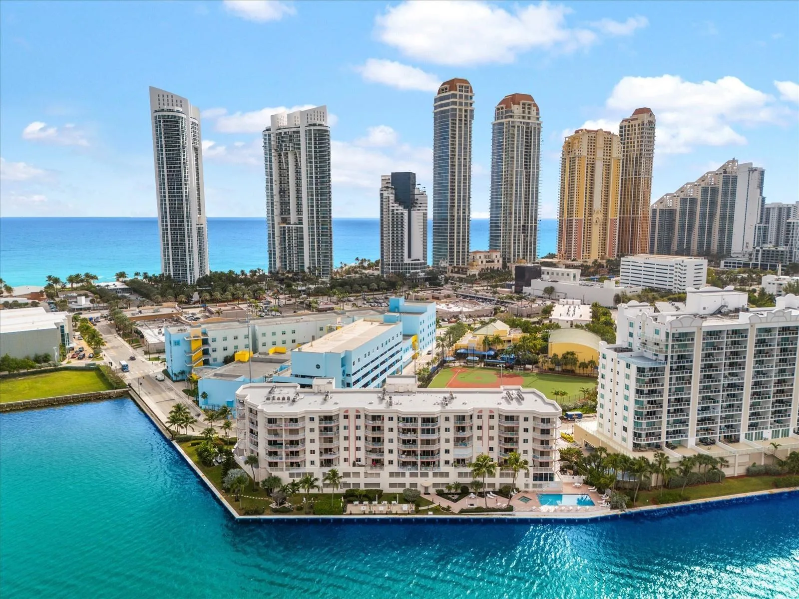 18260 N Bay Road # 304, Sunny Isles Beach, FL 33160