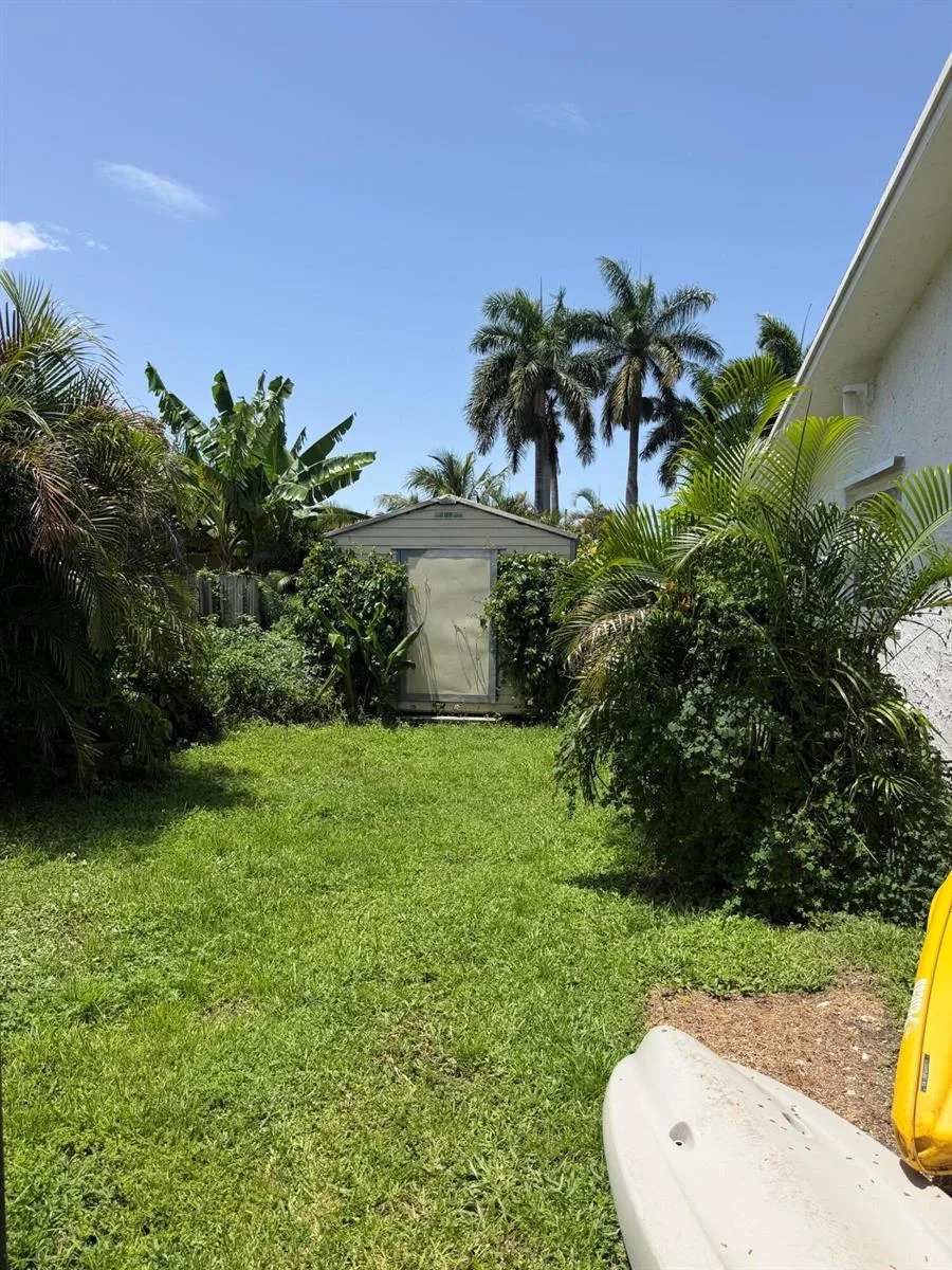 3079 Indian Trail, Lake Worth, FL 33462 photo 6