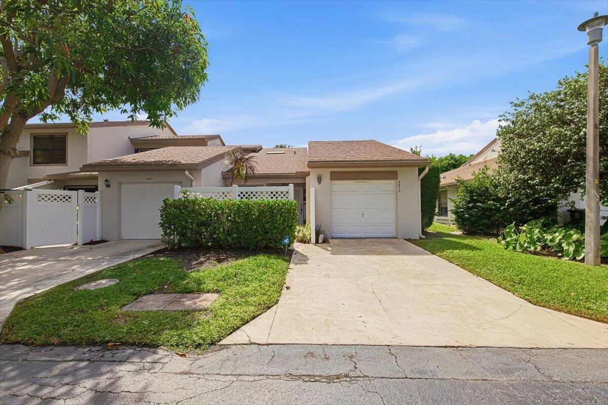 6676 Canary Palm Circle # 19, Boca Raton, FL 33433